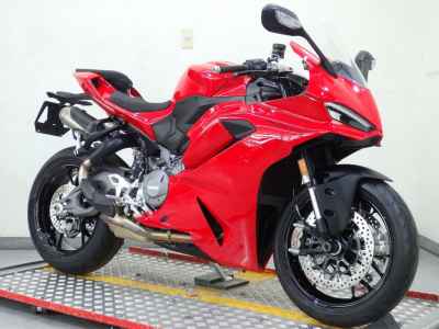 Ducati Panigale V2 2025