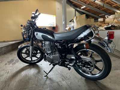 Yamaha SR400 2021
