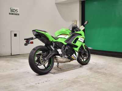 Kawasaki Ninja 650 2026