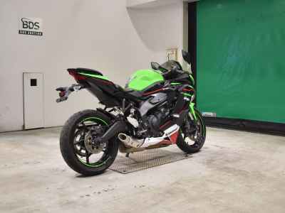 Kawasaki Ninja ZX-25R 2022