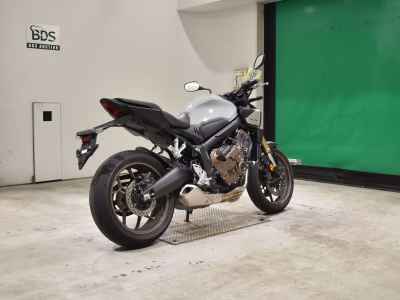 Honda CB650R E-Clutch 2024