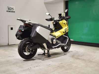 Honda X-Adv 750 2025