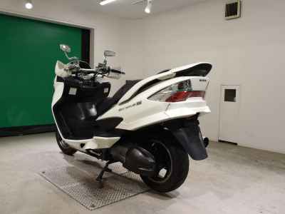 Suzuki Skywave 250SS