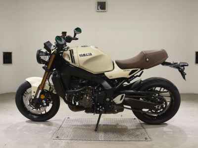Yamaha XSR900 2025