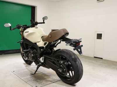 Yamaha XSR900 2025