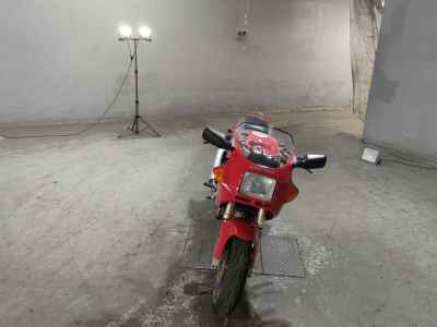 Ducati Supersport 400