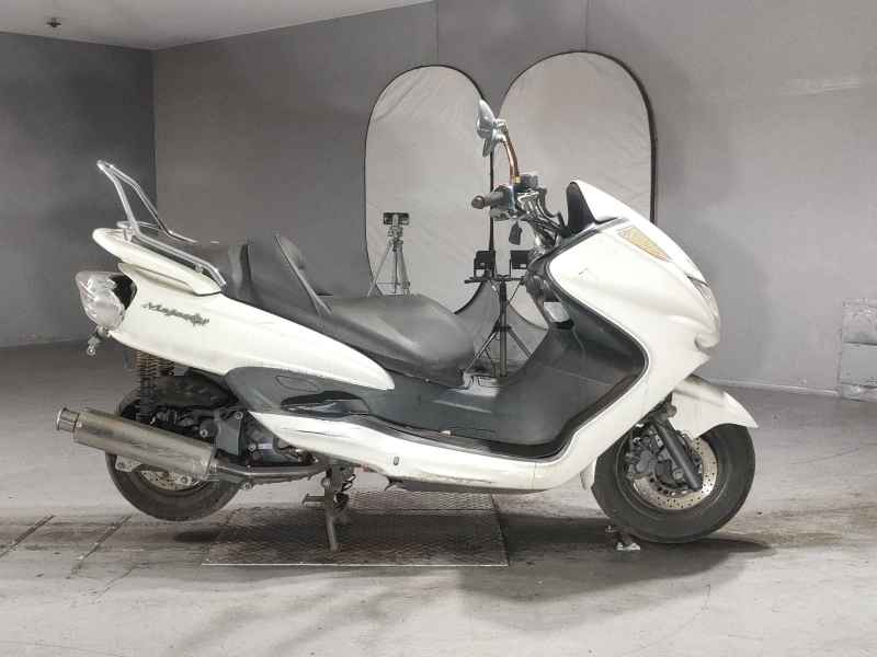 Yamaha Majesty 250