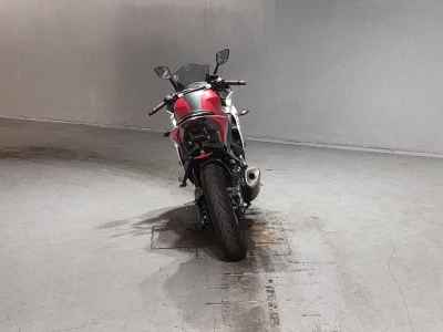Yamaha YZF-R25