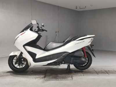 Honda Forza SI