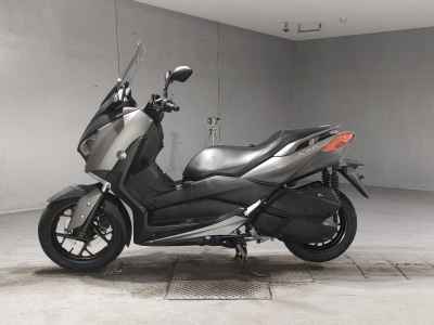 Yamaha XMAX 250