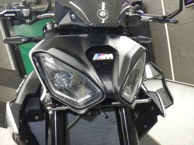 BMW M1000R 2026