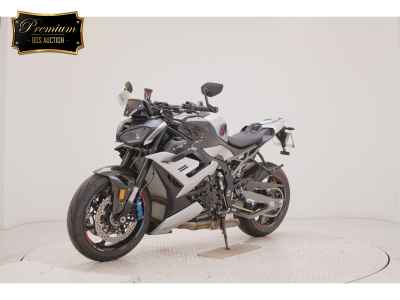 BMW M1000R 2026