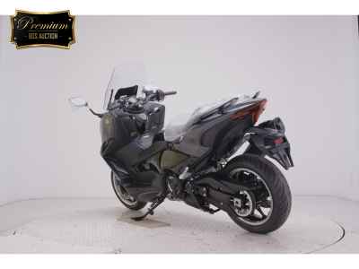 Yamaha TMAX 560 2026