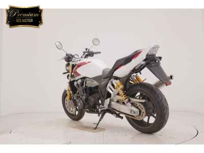 Honda CB1300SF 2025