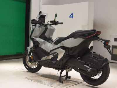 Honda X-Adv 750 2024