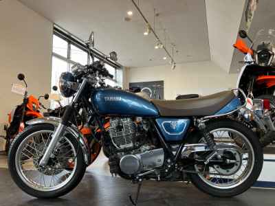 Yamaha SR400 2019