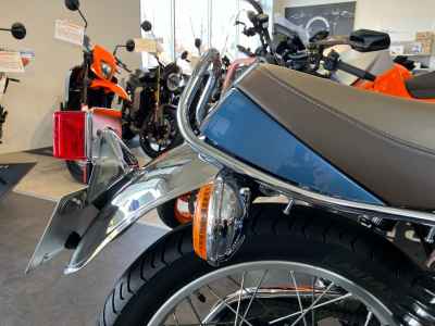 Yamaha SR400 2019