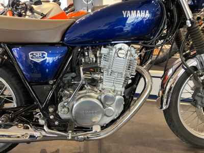 Yamaha SR400 2021