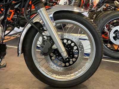 Yamaha SR400 2021
