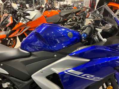 Yamaha YZF-R25 2017