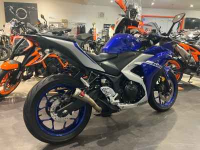 Yamaha YZF-R25 2017