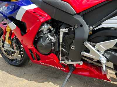 Honda CBR1000RR-R FB SP 2024