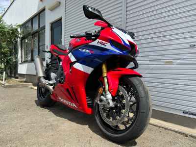 Honda CBR1000RR-R FB SP 2024