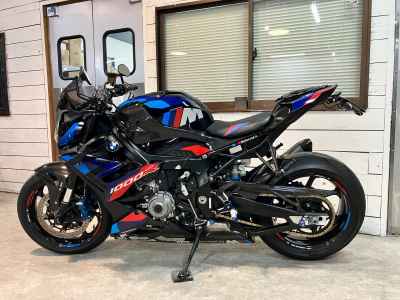 BMW M1000R 2023