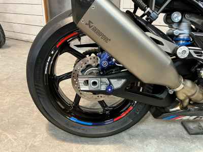 BMW M1000R 2023