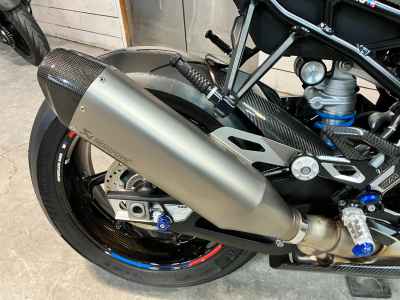 BMW M1000R 2023