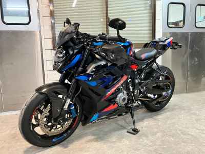 BMW M1000R 2023