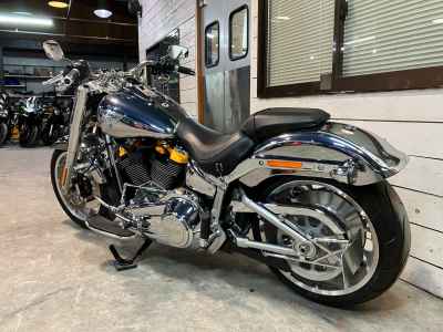 Harley-Davidson FLSTFI 2025