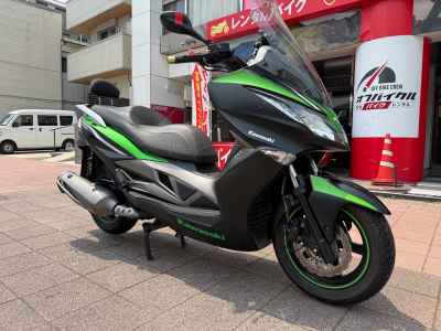Kawasaki J300 2015