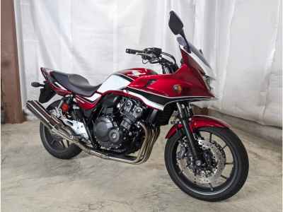 Honda CB400 Super Boldor 2022
