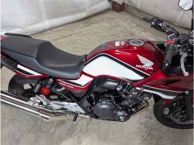 Honda CB400 Super Boldor 2022
