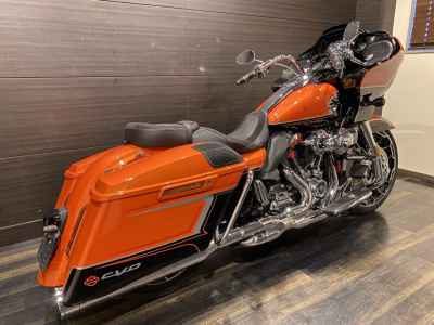 Harley-Davidson Road Glide FLTRXSE1923 CVO 2022