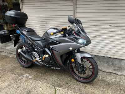 Yamaha YZF-R25 2016