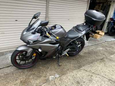Yamaha YZF-R25 2016