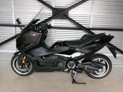 Yamaha TMAX 560 Tech MAX 2025