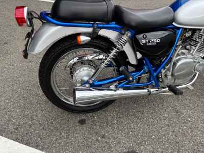Suzuki ST250E