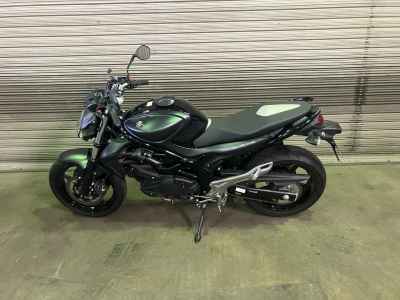 Suzuki Gladius SFV400 2016