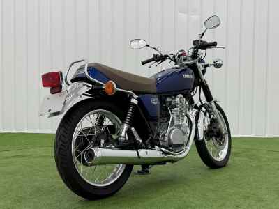 Yamaha SR400 2021