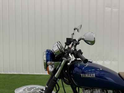 Yamaha SR400 2021