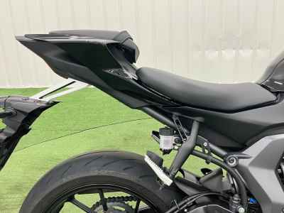Yamaha YZF-R7 2025