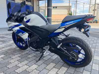 Yamaha YZF-R25 2015