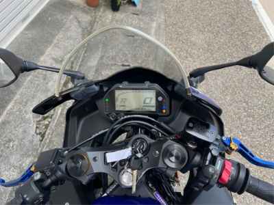 Yamaha YZF-R25MOTOGPED
