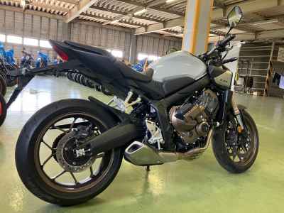 Honda CB650R E-Clutch 2024