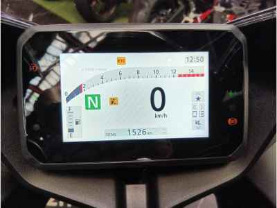 Honda CBR650R E-Clutch 2024