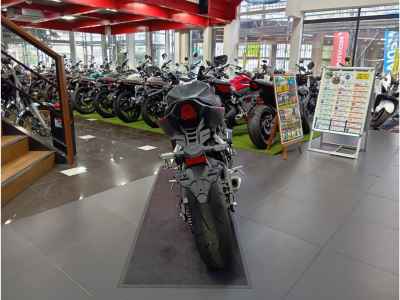 Honda CBR650R E-Clutch 2024