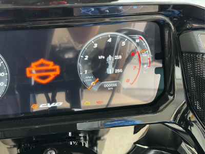 Harley-Davidson FLTRX STSE CVO 2026